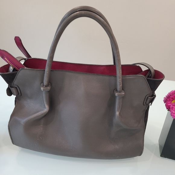 Gorgeous Nina Ricci Gray and Pink Purse - Picture 2 of 14